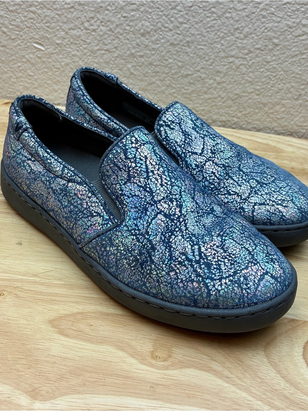Vionic Iridescent Crackle-Pattern Slip-On Loafers in Blue